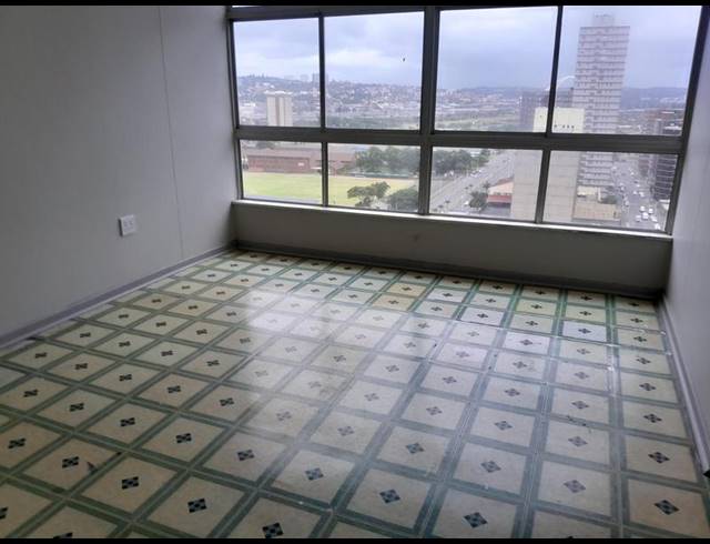 1 BEDROOM PROPERTY TO RENT IN NORTH BEACH